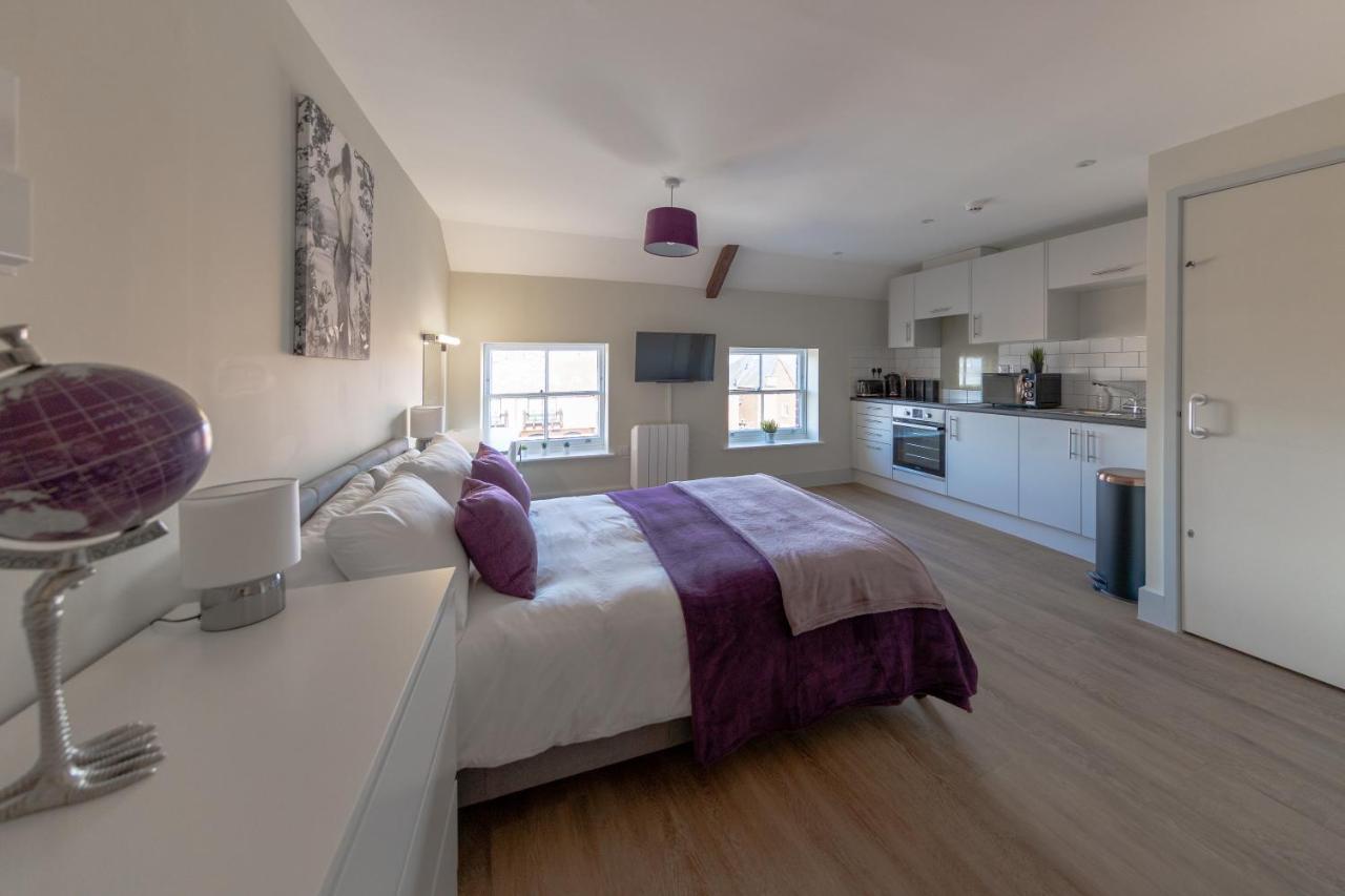 Isabella House - Hereford City Centre Aparthotel, By Rentmyhouse Bagian luar foto