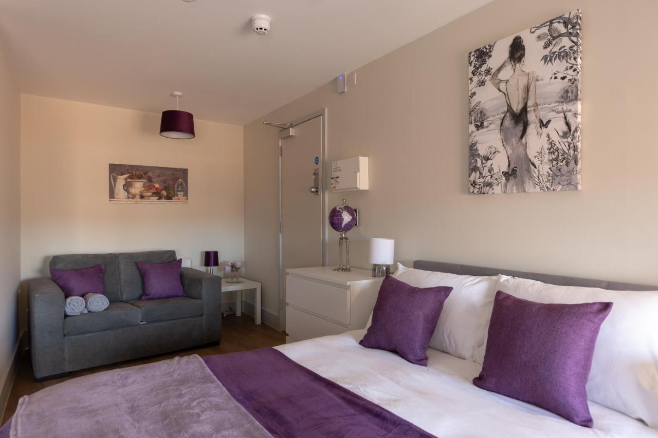 Isabella House - Hereford City Centre Aparthotel, By Rentmyhouse Bagian luar foto